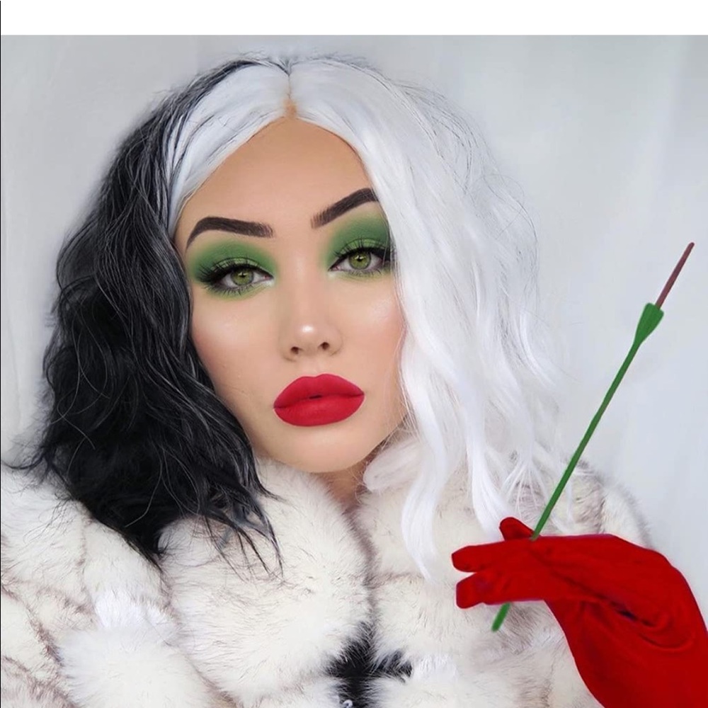 Cruella wig costume